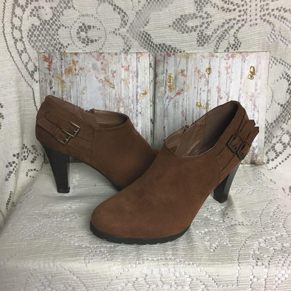 White Mt. – “Snappy” Ankle Bootie